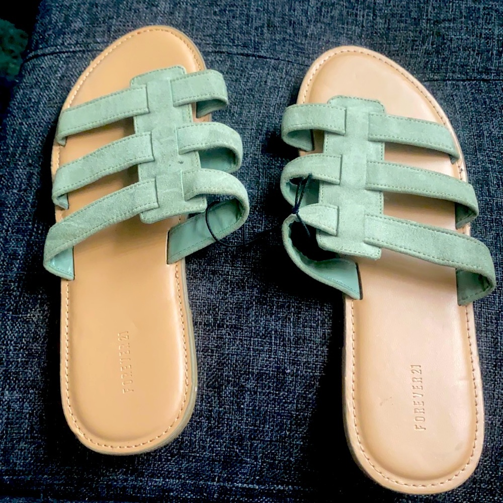 Forever 21. Light Olive flat slide sandal
